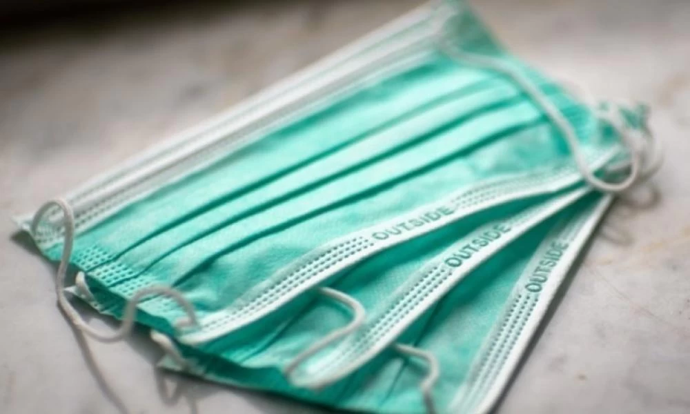 Λας Βέγκας: Έξαλλη μητέρα με τη δασκάλα του 9χρονου γιού της-Του κόλλησε τη μάσκα στο πρόσωπο
